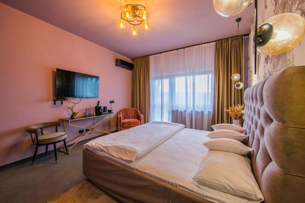 Pensiunea Casa Buna Gîrbova Екстериор снимка